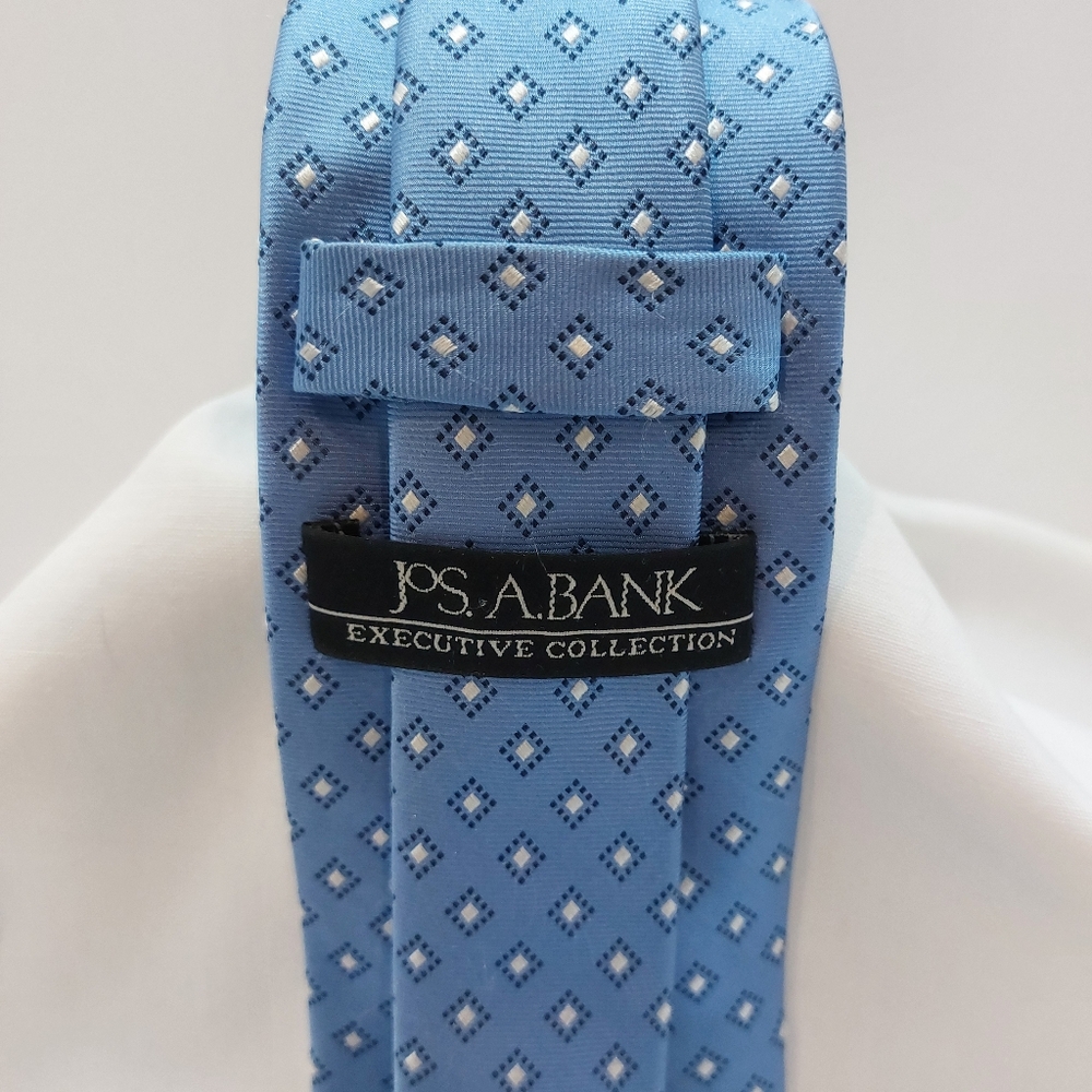 JOS.A.BANK 100% Silk Repp Tie Blue Necktie 60”x‎ 3.75" Executive Collection - Picture 4 of 5